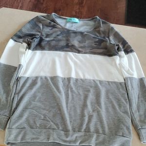 Filly Flair long sleeve camo color block